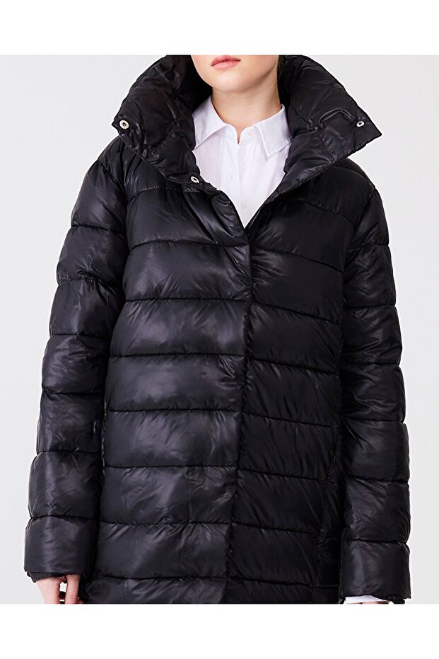 Kapüşonlu Şişme Siyah Mont - 4