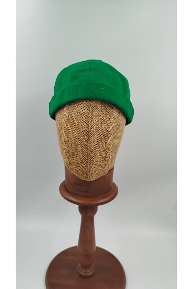 Basic Yeşil Renkli Sipersiz Docker Şapka - 3