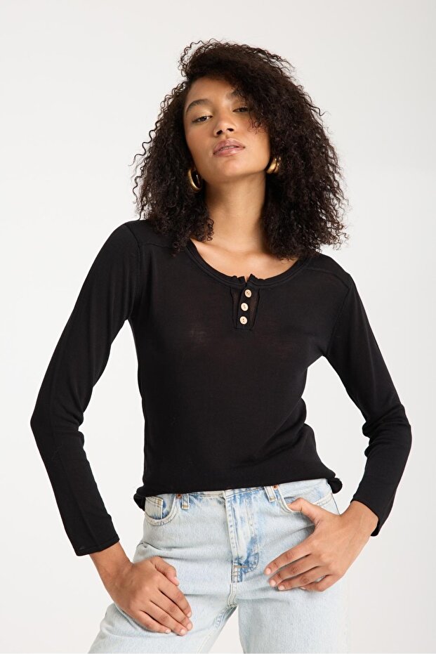 Women's Thin Mercerized Long Sleeve Buttoned Stretchy Knitted Spring Blouse