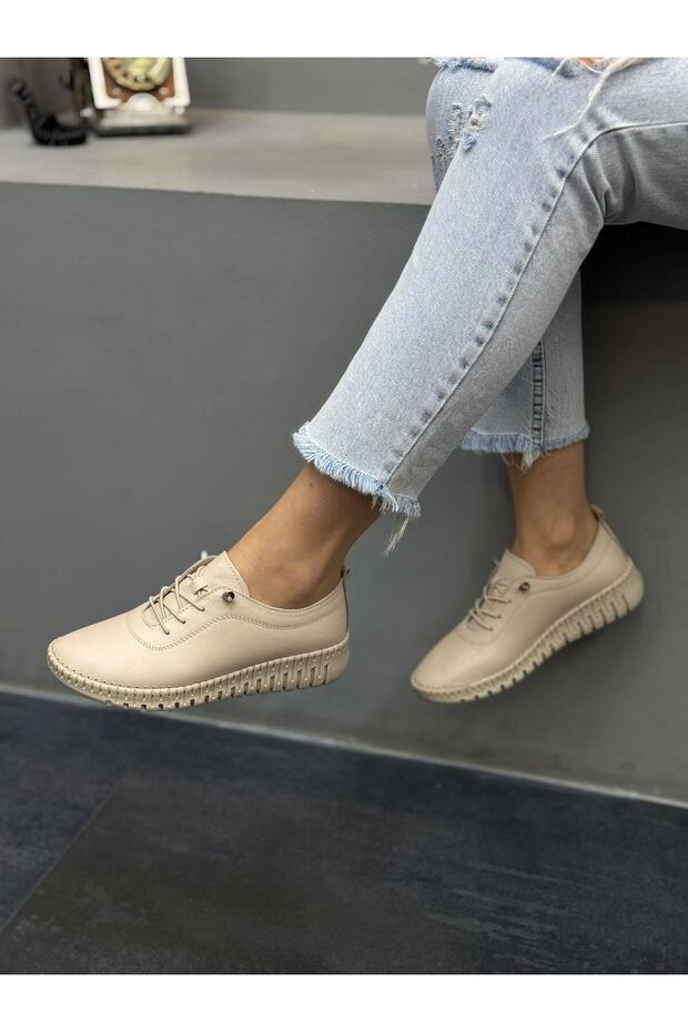Cream Leather Lace-Up Women's Orthopedic Shoes