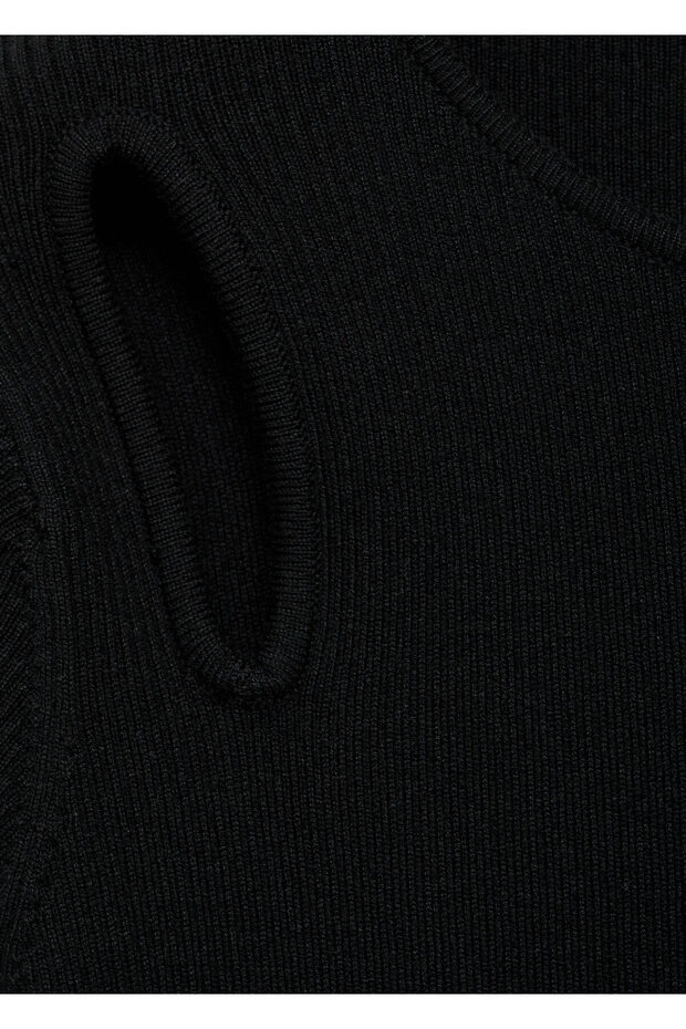 Schwarzes Mädchenkleid 77065984 - 7