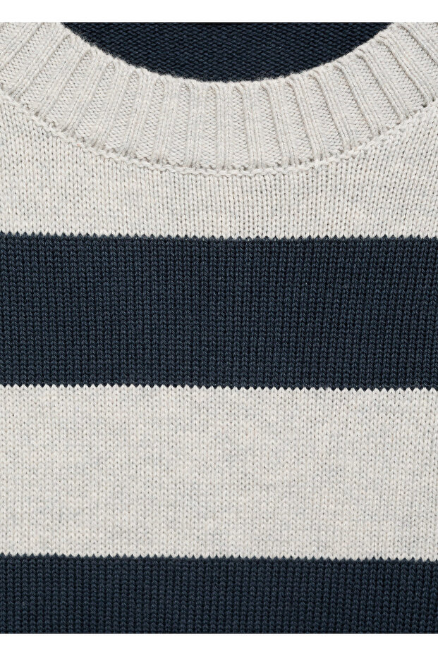 Marineblauer Jungenpullover - 9