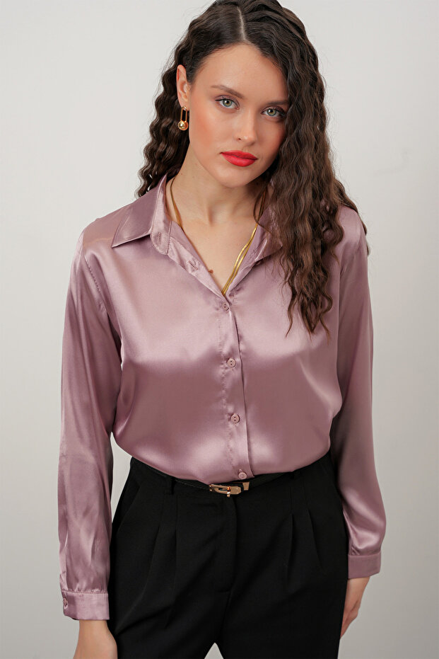 قميص نسائي من الساتان Dusty Rose بمقاسات واسعة