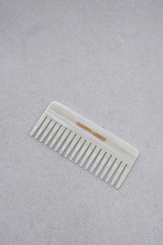 Women's Cream Pearlescent Wide Tooth Comb I Soft and Stylish Touch in Hair