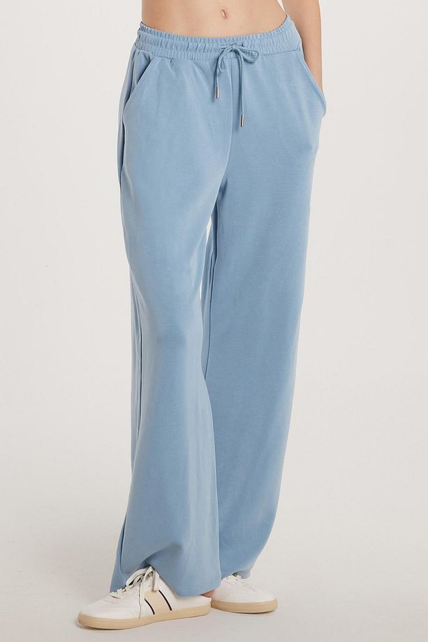 Kadın Modal Kumaş Regular Fit Normal Bel Çift Cep Beli Bağcıklı Mavi Eşofman Altı - 1