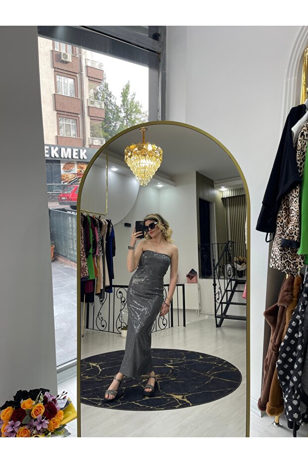 Gri straplez pullu elbise - 1