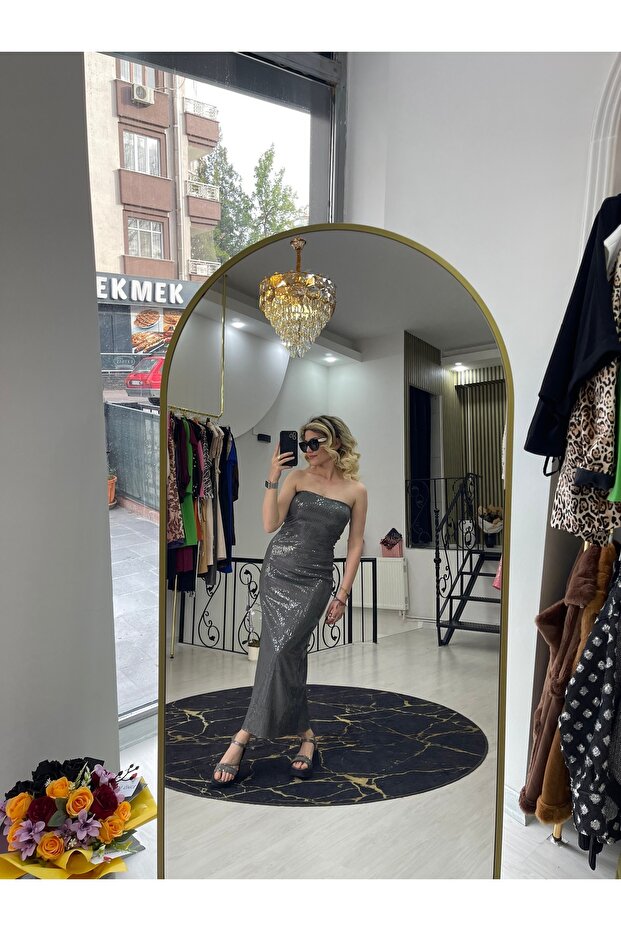 Gri straplez pullu elbise - 5