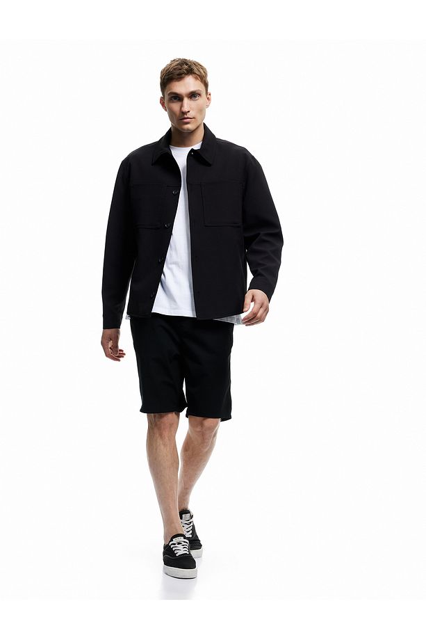 Viskon Karışımlı Cep Detaylı Bermuda Slim Fit Beli Bağcıklı Şort - 1