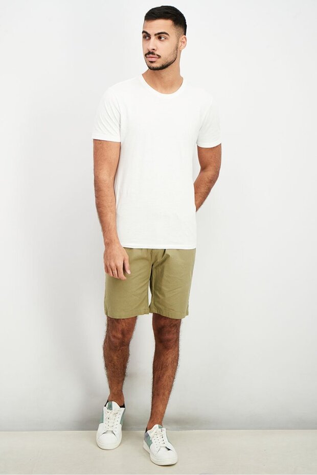 Men Solid Basic Shorts, Olive - 4