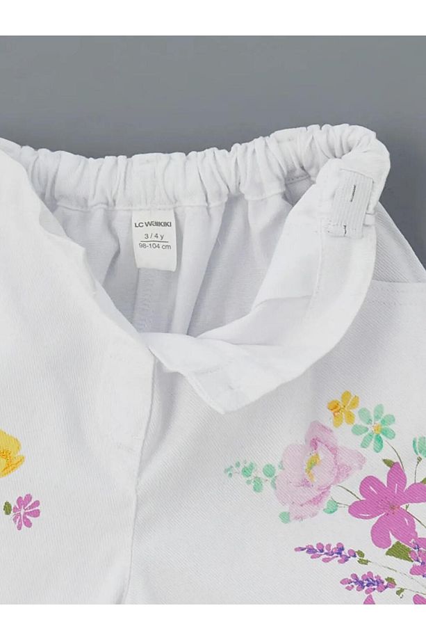 LCW Kids Beyaz Beli Lastikli Çiçekli Kız Çocuk Şort - 3