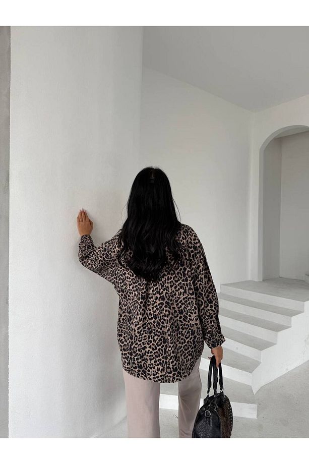 Leopar Desen Oversize Kadın Cep Detaylı Gömlek (Viskon Kumaş) - 5