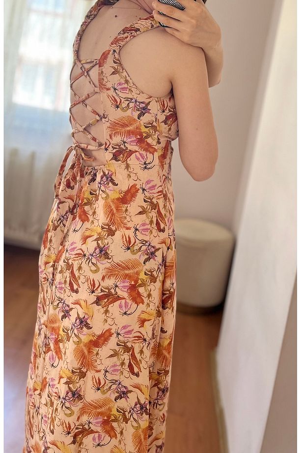 Kadın Yazlık Zr Model Çiçek Desenli Sırt Detaylı Bağcıklı Yırtmaçlı Midi Boy Elbise - 3