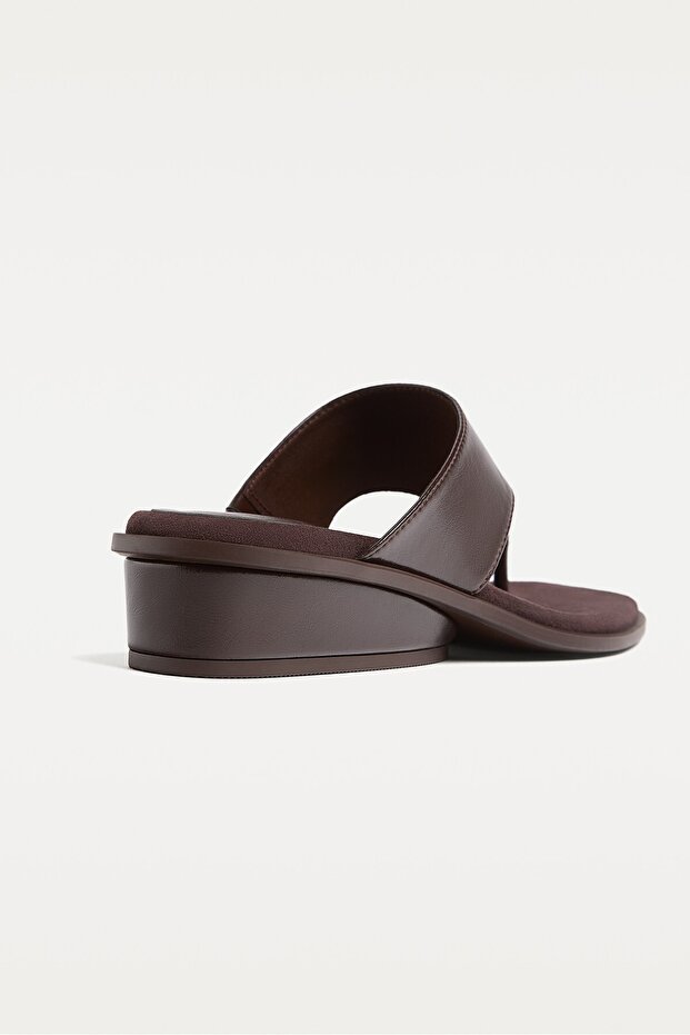 Dolgu Topuklu Sandalet - 3