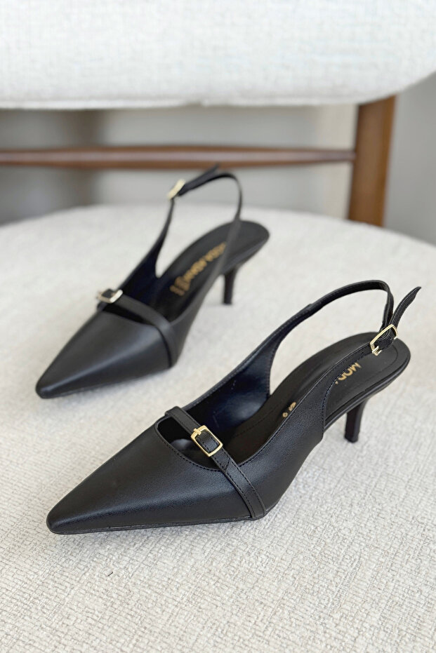 Women's Deplay Buckle Low Heel Shoes - Black-Leather
