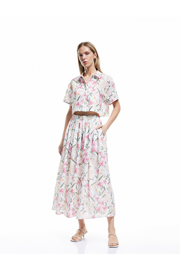 Short Sleeve Classic Collar Floral Cropped Shirt