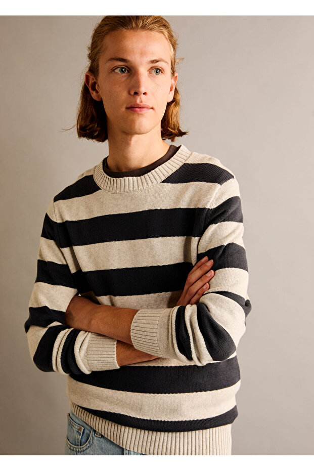 Marineblauer Jungenpullover - 2