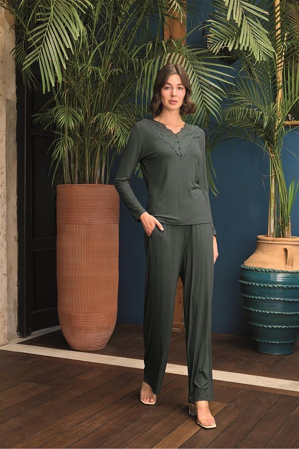 Uzun Kollu Önü Düğmeli V Yaka Pijama Takımı - 4