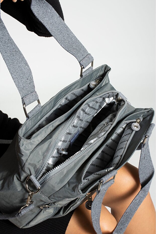 حقيبة كتف متعددة الأقسام من KIPLINK - 1