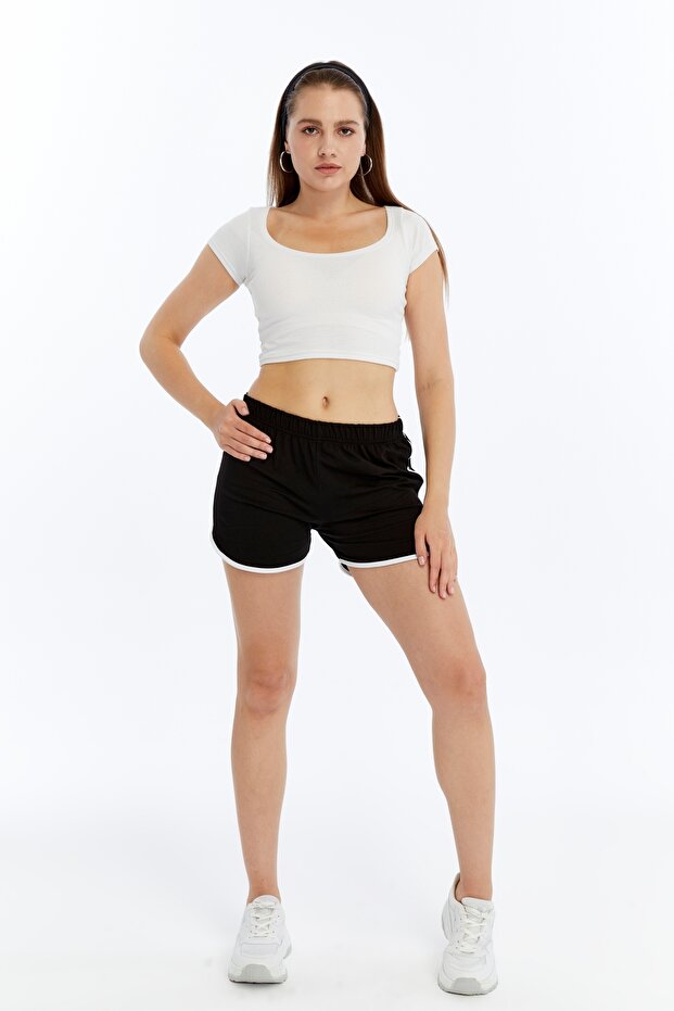 SİYAH RENK BİYELİ MİNİ ŞORT - 2