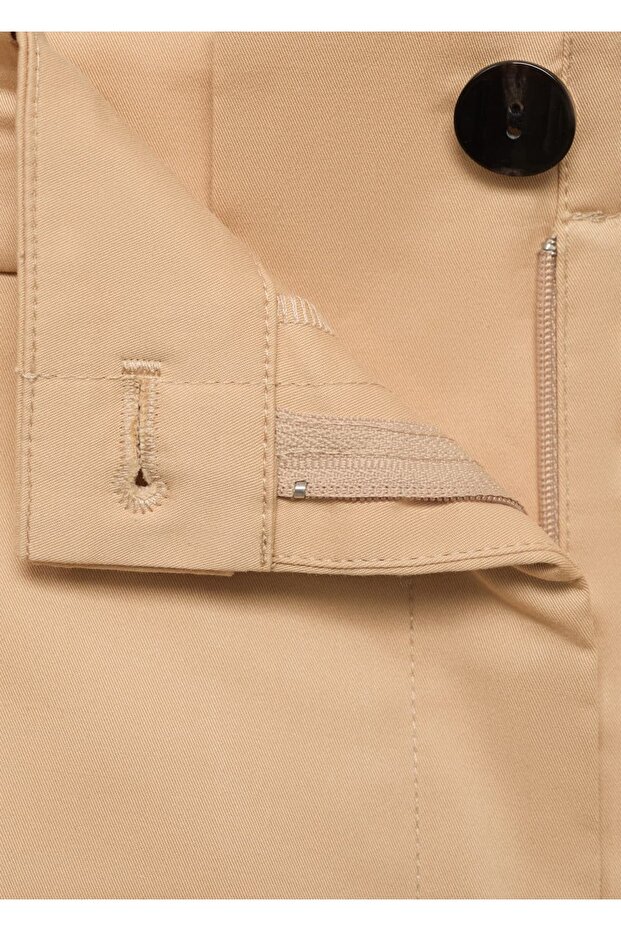 Pileli düz kesim şortlar - 5