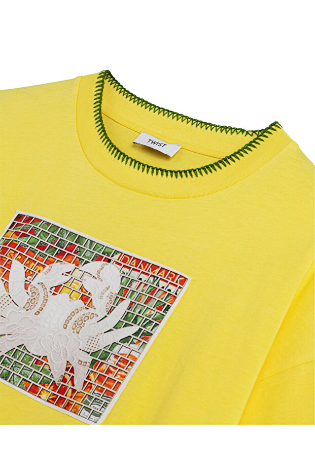 KONTRAST NAKIŞLI PATCH'Lİ TİŞÖRT - 4