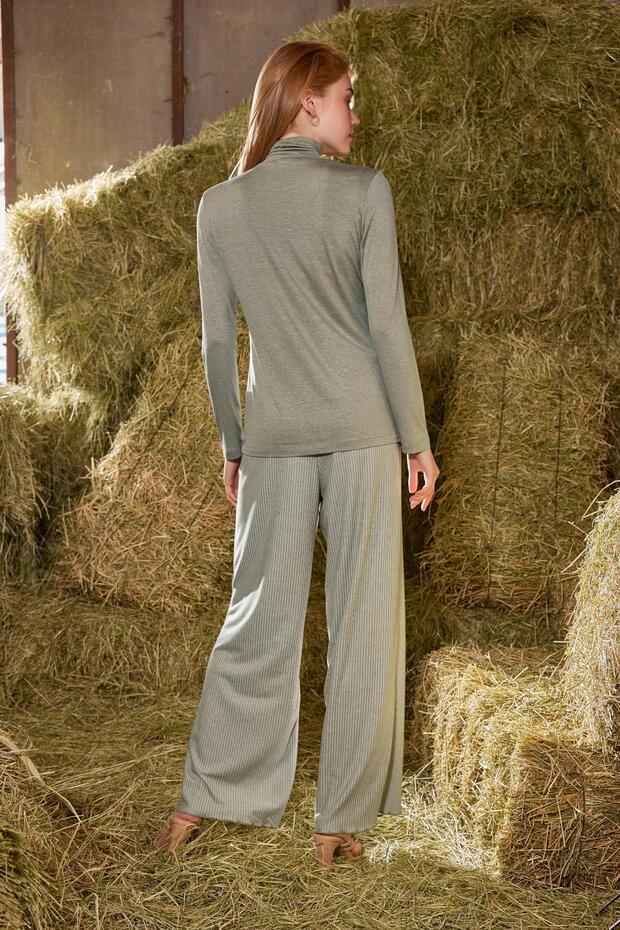 Turtleneck Lotus Flower and Stripe Patterned Bottom Top Set - 5