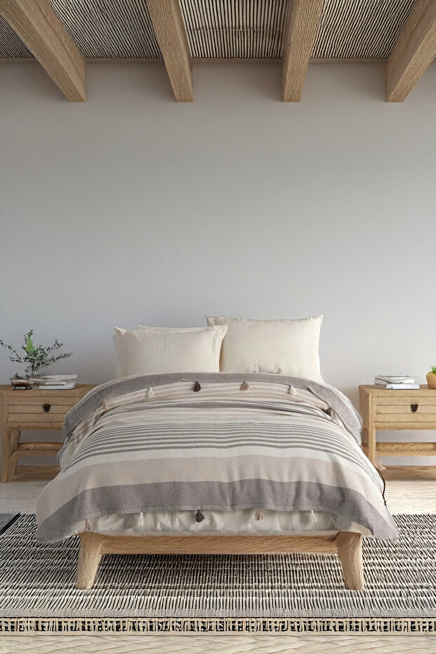 Olvina Double Pike 220 X 240 cm 100% Cotton Bedspread with Pompom