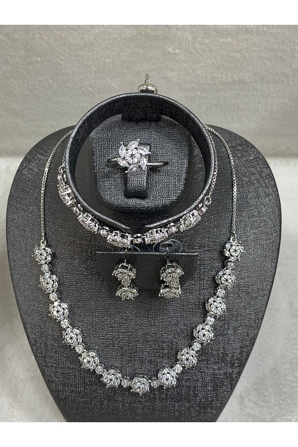 Elegant Clustered Kadın Gerdanlık Set Kolye Küpe Bileklik Yüzük Seti - 2
