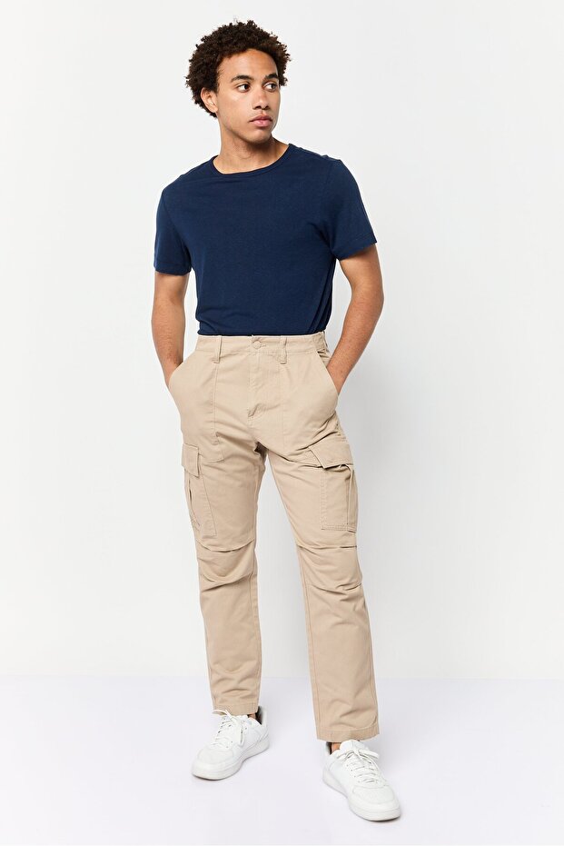 بنطال كارجو سادة بقصّة عادية للرجال، لون بيج - 2