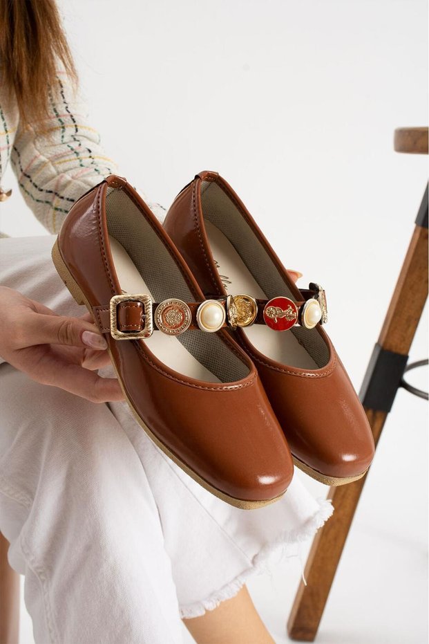 Lila Stylish Accessory Buckle Band Mary Jane Daily Shoes