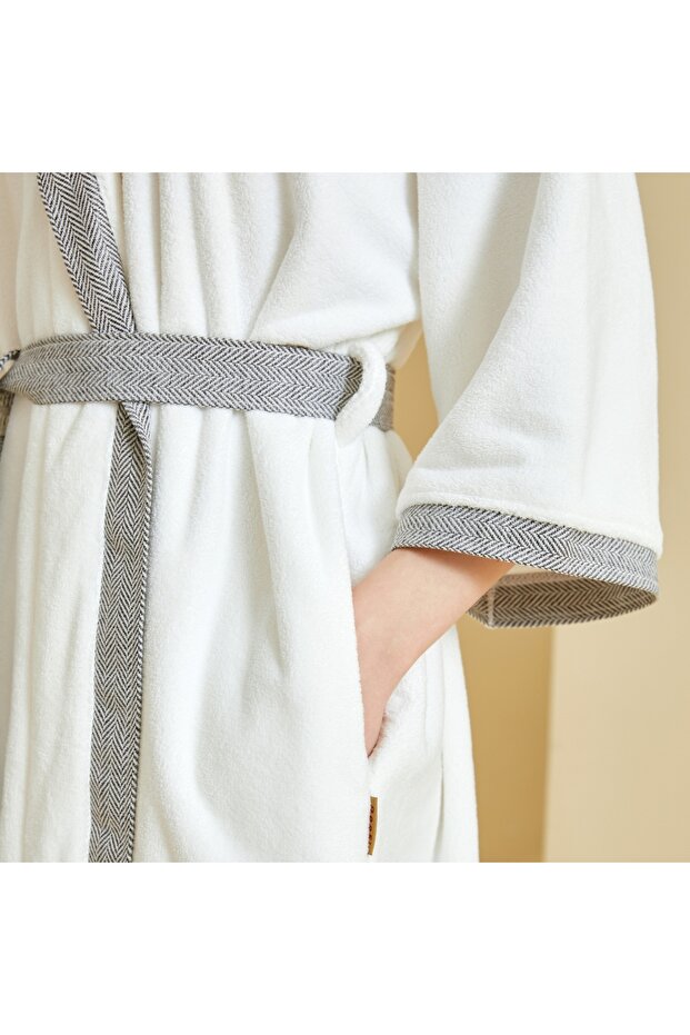 Royal white rustic bathrobe - 2
