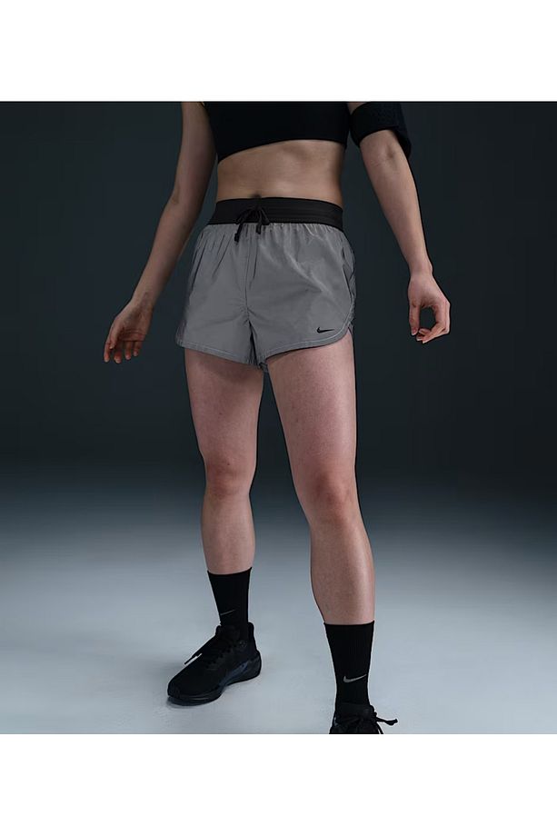 Running Division Women's 7.5cm (approx.) Unlined Reflective Running Shorts - 3