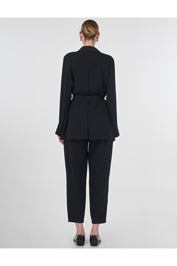 سترة بحزام أسود - 5