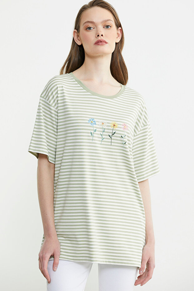 Striped Embroidery Detailed T-Shirt - Green