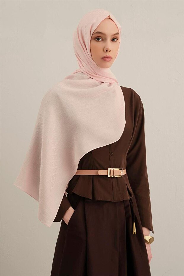 شال ليوسيل نايا مثلث مونوغرام 5 39