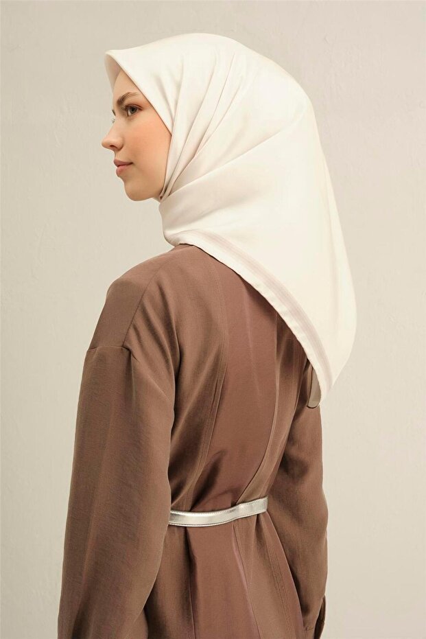 Desenli Saf Ipek Twill Eşarp 9356- 07 - 3