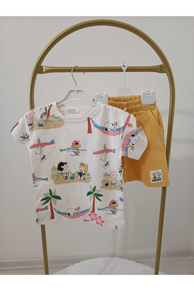 Snoopy Detaylı Şortlu Takımı