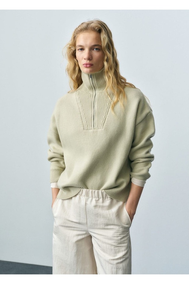 Sweater with Zipper with Wool Blend