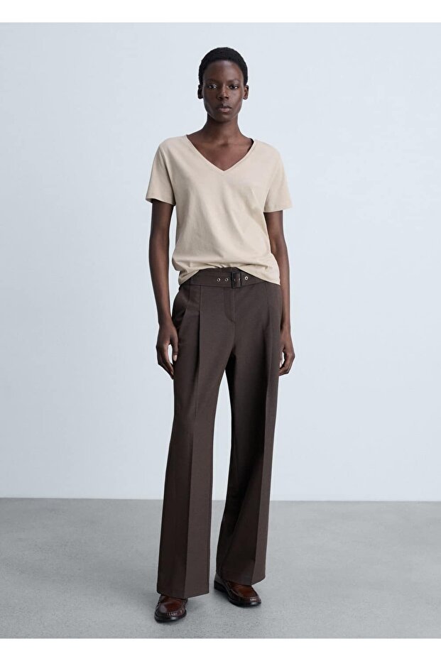 V yakalı pamuklu tişört - 2