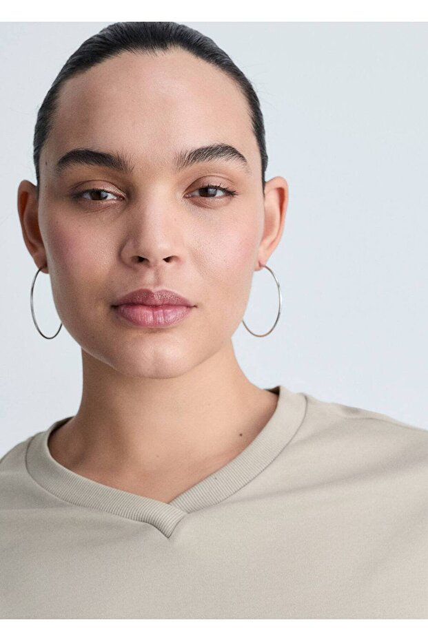 V yakalı pamuklu tişört - 8