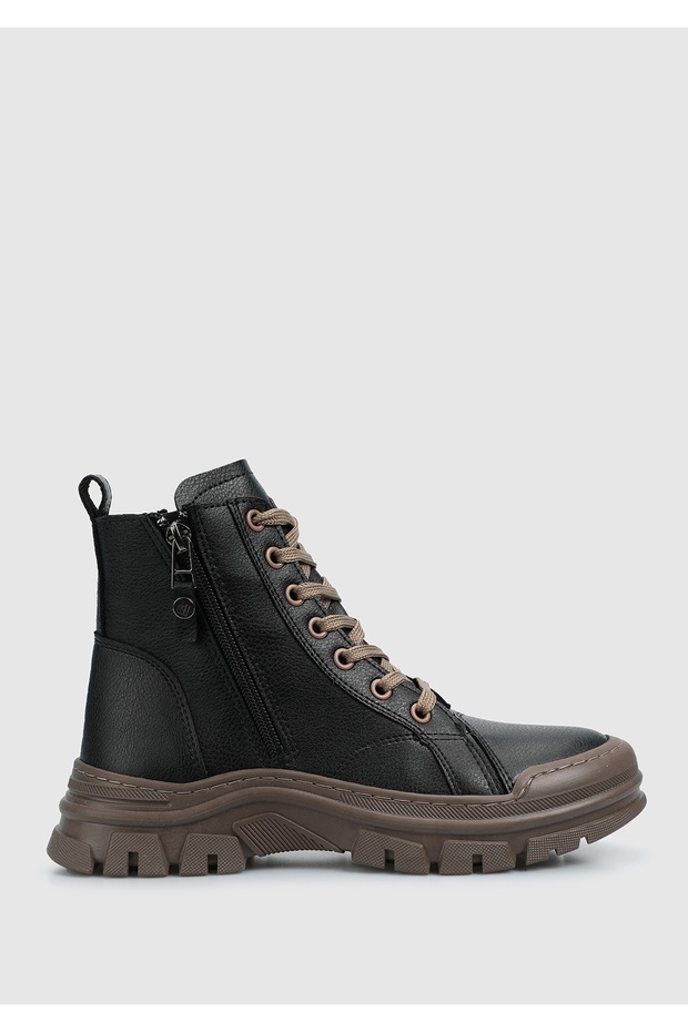 Siyah Kadın Bot - 1