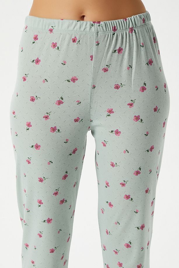 Kadın Juliet Kurdeleli Yumuşak Doku Yeşil Çiçekli Pijama Takımı - 5