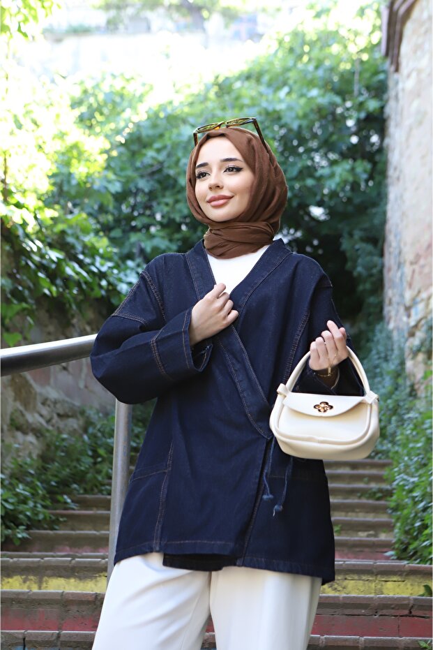 سترة الدنيم مربوطة على الجانب - 3