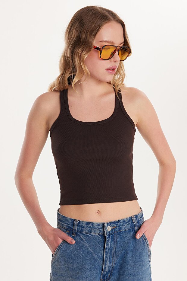 Women's Slim Fit Slim Fit Thin Strap U Neck Brown Body Undershirt