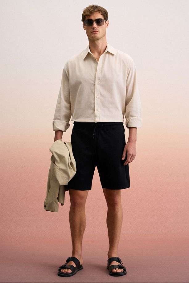 TYRONE Erkek Beli Lastikli Arka Tek Cepli Relaxed Fit Siyah Şort - 1