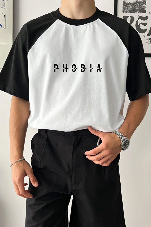تي شيرت راجلان كم أسود أبيض مطبوع عليه Phobia مقاس كبير