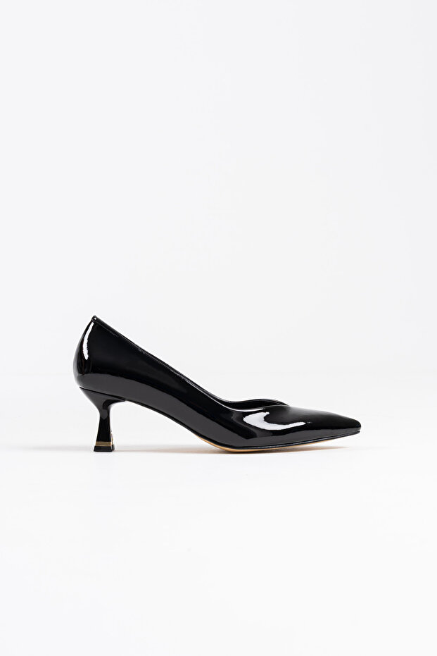 Women's Black Patent Leather 5 cm Stiletto Special Design Heel V Model Stylish Daily Comfortable Massole New Season
