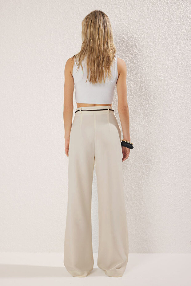 Beyaz Wide Leg/Geniş Paça Kemerli Pantolon TWOSS25PL00114 - 4