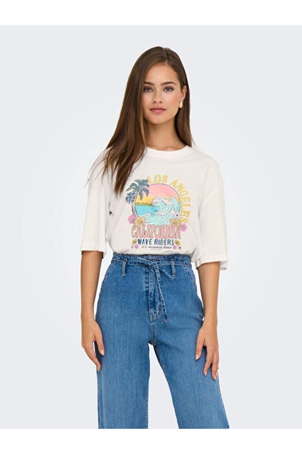 Female circular knit t-