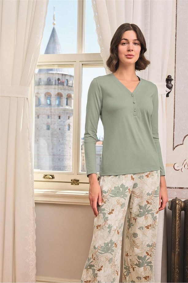 Çiçek Ve Yaprak Desenli Önü Düğmeli Pijama Takımı - 2